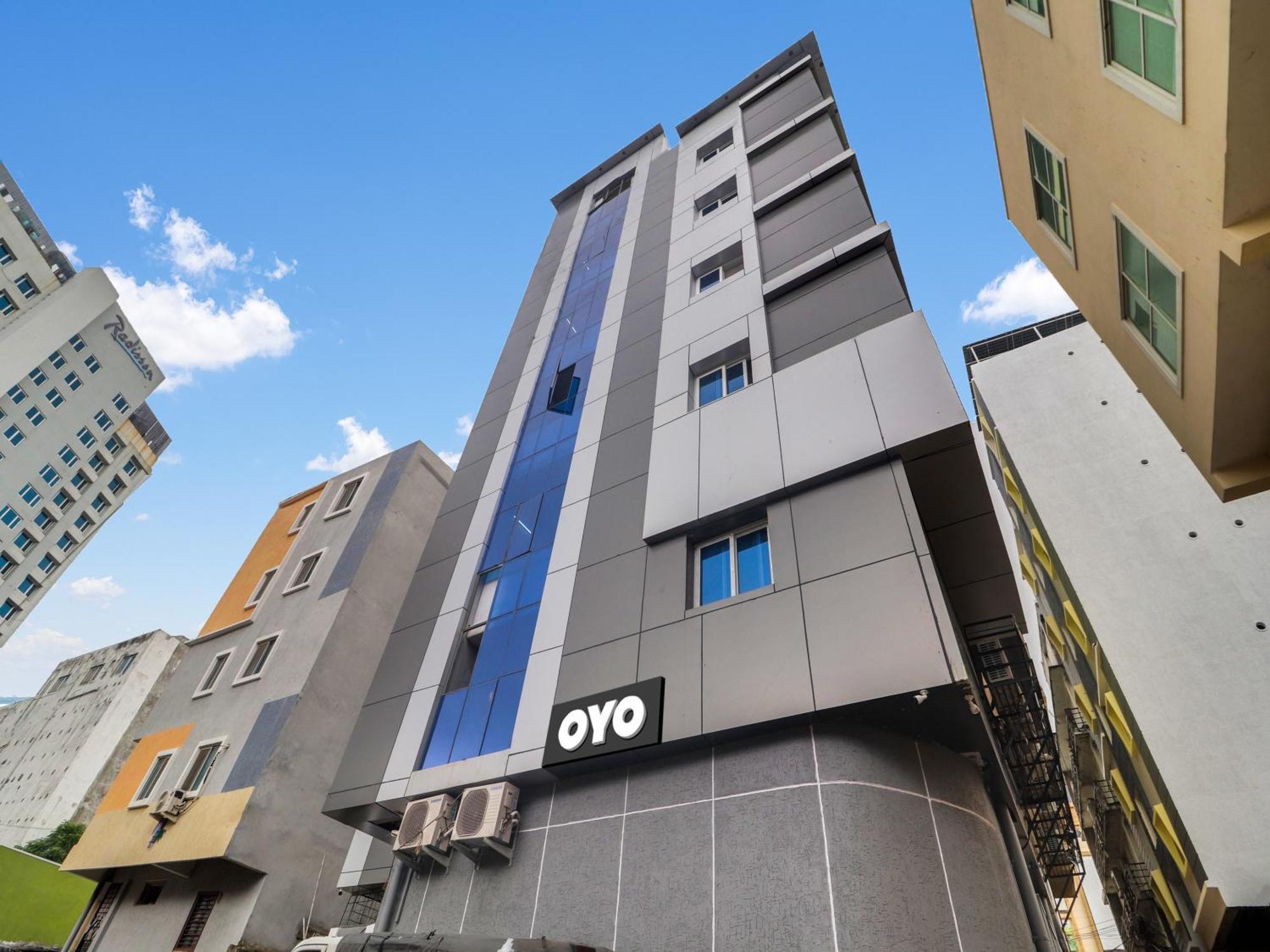 Hotel O Red Stone Hotels Haydarabad Dış mekan fotoğraf