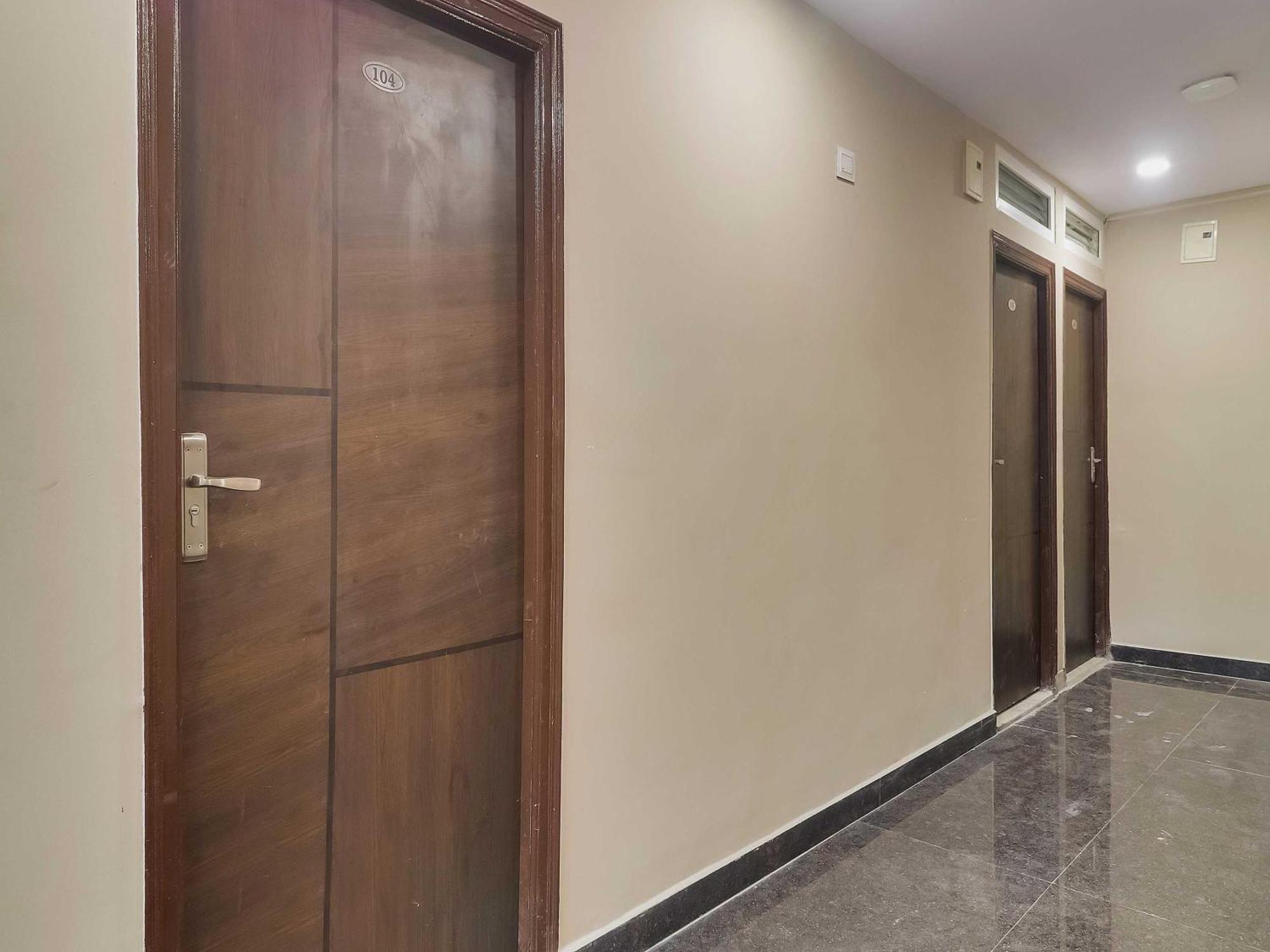 Hotel O Red Stone Hotels Haydarabad Dış mekan fotoğraf